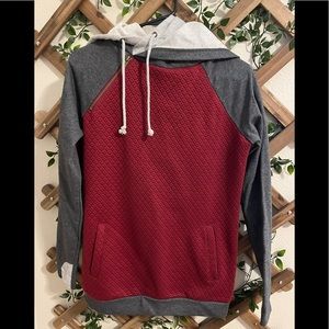 Size small sweatshirt! Only worn a few times